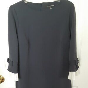 Sharagano Navy Blue Dress. Size 8. Whte Ruffled Hemmed Sleeves